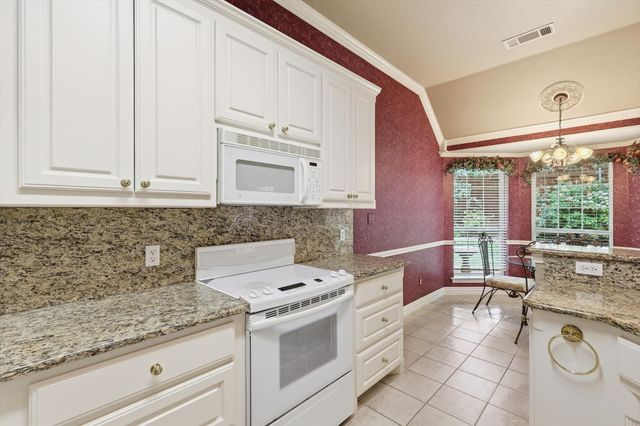 3600 Chateaux Lane, Hurst, TX 76054