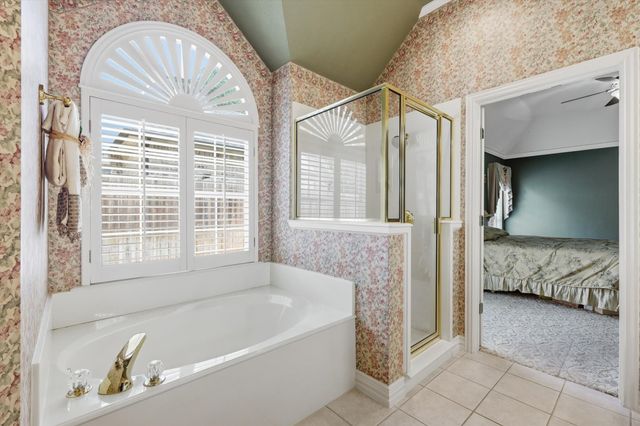 3600 Chateaux Lane, Hurst, TX 76054