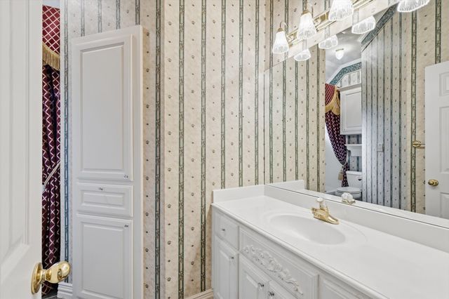 3600 Chateaux Lane, Hurst, TX 76054