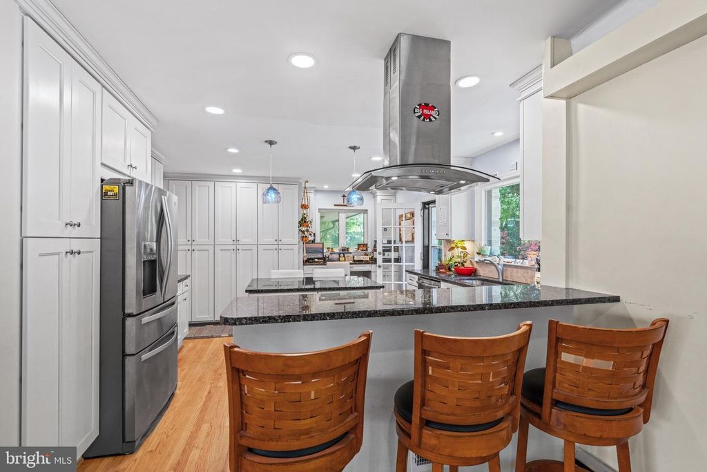 Image 15 of property listing at 717 HILLEN RD, Baltimore, MD 21286