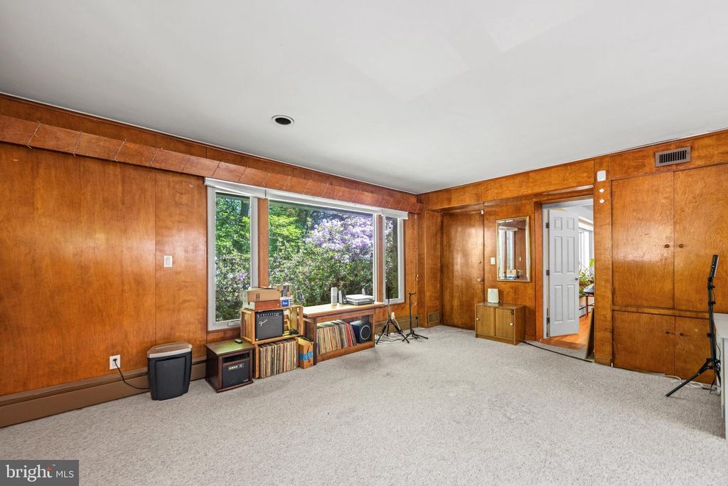Image 26 of property listing at 717 HILLEN RD, Baltimore, MD 21286