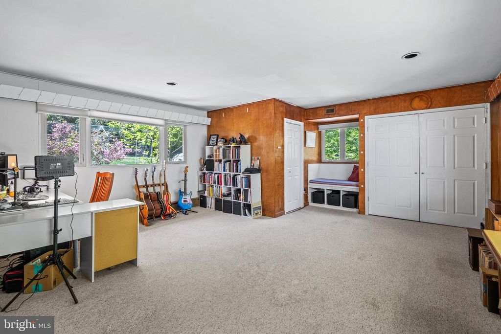 Image 27 of property listing at 717 HILLEN RD, Baltimore, MD 21286