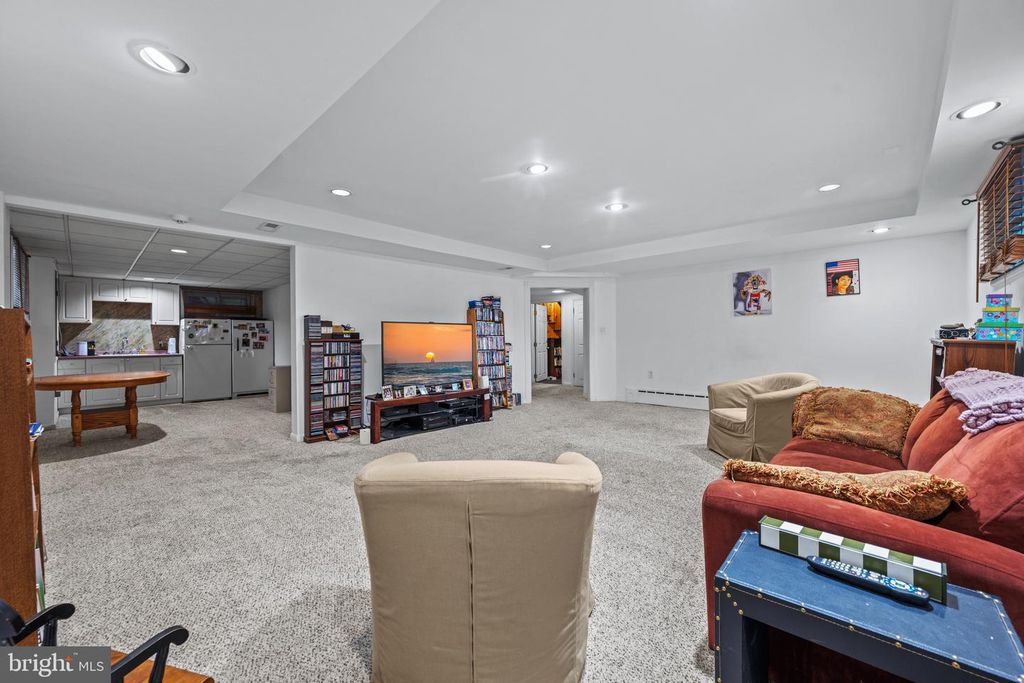 Image 42 of property listing at 717 HILLEN RD, Baltimore, MD 21286