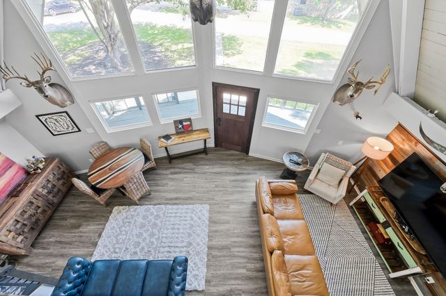 446 Fantasy Lane, Montgomery, TX 77356