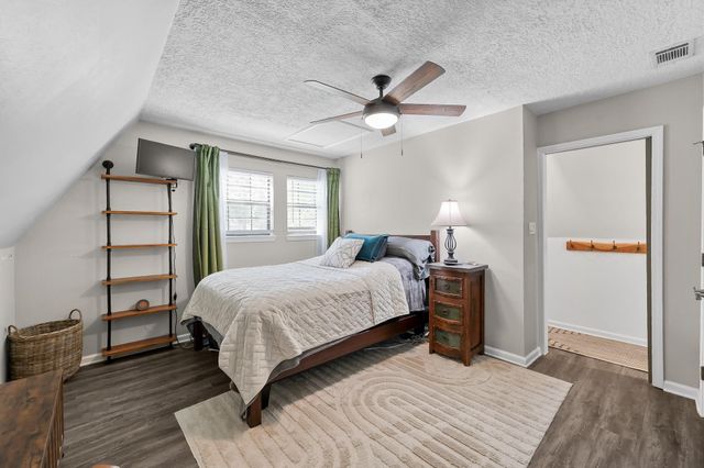 446 Fantasy Lane, Montgomery, TX 77356