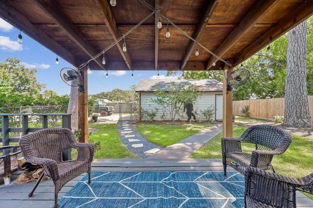 446 Fantasy Lane, Montgomery, TX 77356