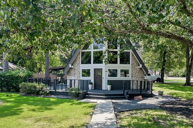 446 Fantasy Lane, Montgomery, TX 77356