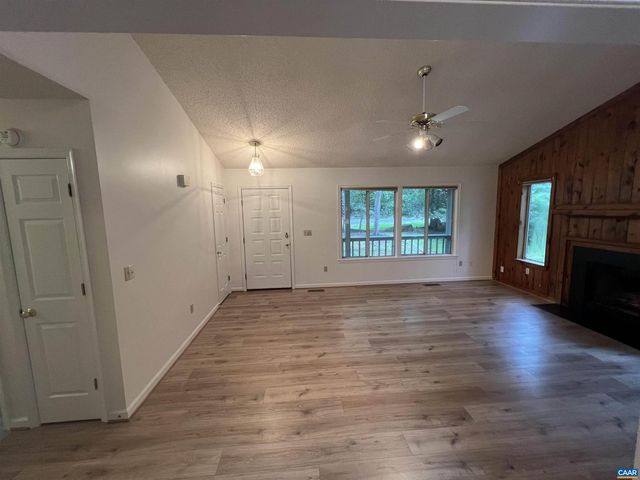 7 ENGLEWOOD DR, Palmyra, VA 22963