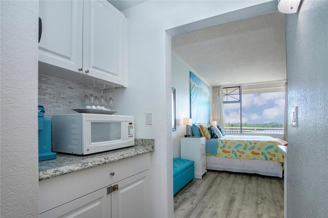611 DESTINY DRIVE 403, Ruskin, FL 33570