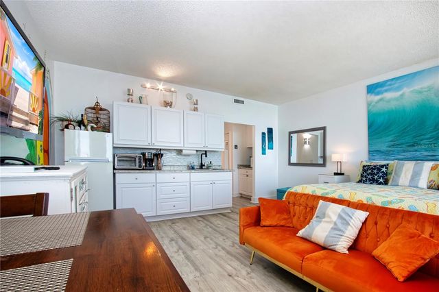 611 DESTINY DRIVE 403, Ruskin, FL 33570
