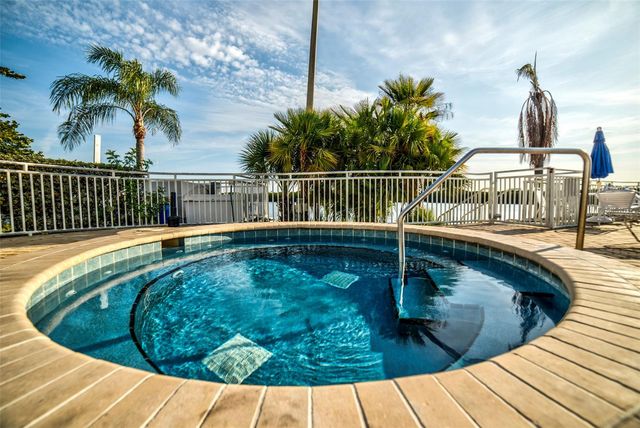 611 DESTINY DRIVE 403, Ruskin, FL 33570