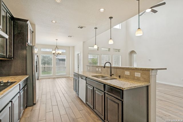 6923 Comanche Cougar, San Antonio, TX 78233