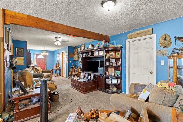 326 Gordon Pond Road, Lafayette, GA 30728