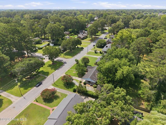 3284 N Walnut Street, Farmville, NC 27828