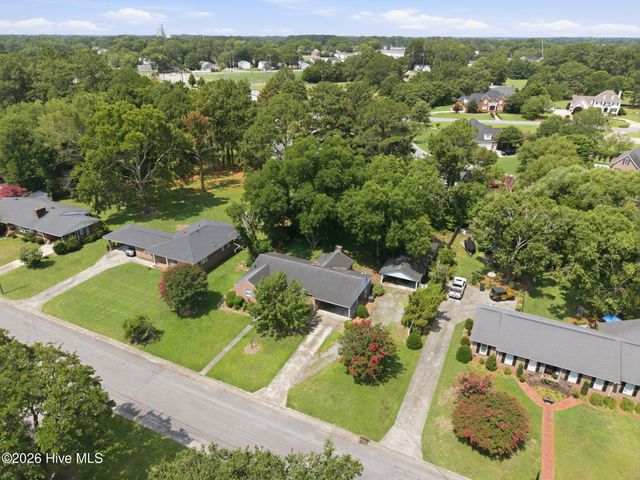 3284 N Walnut Street, Farmville, NC 27828
