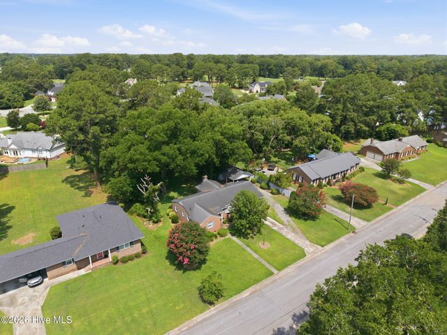 3284 N Walnut Street, Farmville, NC 27828