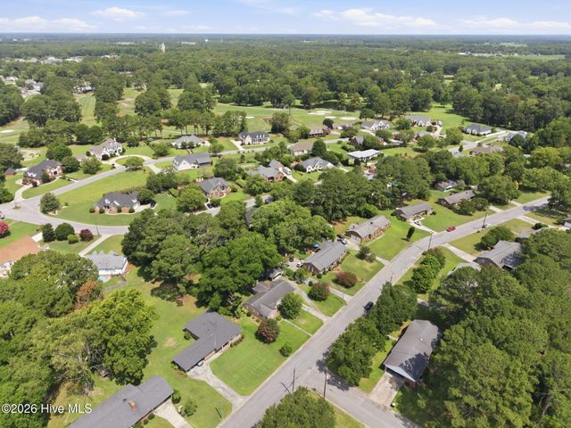 3284 N Walnut Street, Farmville, NC 27828
