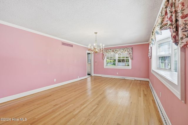 3284 N Walnut Street, Farmville, NC 27828