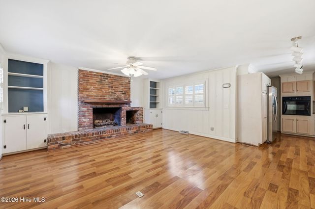 3284 N Walnut Street, Farmville, NC 27828