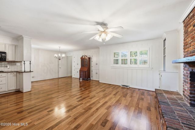 3284 N Walnut Street, Farmville, NC 27828