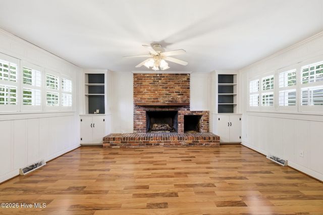 3284 N Walnut Street, Farmville, NC 27828