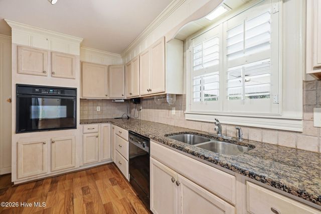 3284 N Walnut Street, Farmville, NC 27828