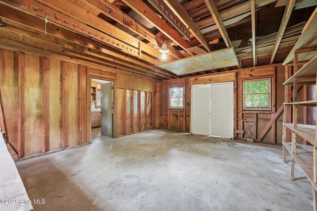 3284 N Walnut Street, Farmville, NC 27828