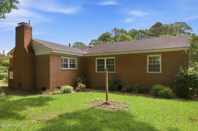 3284 N Walnut Street, Farmville, NC 27828