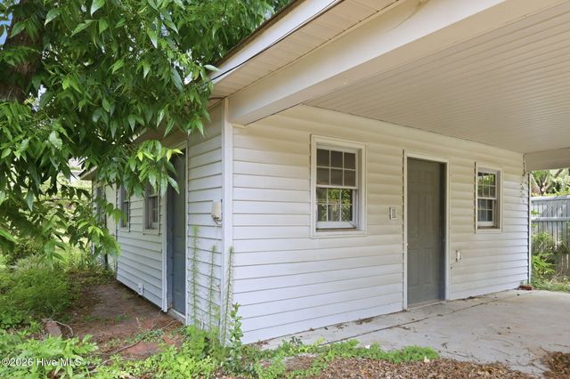 3284 N Walnut Street, Farmville, NC 27828