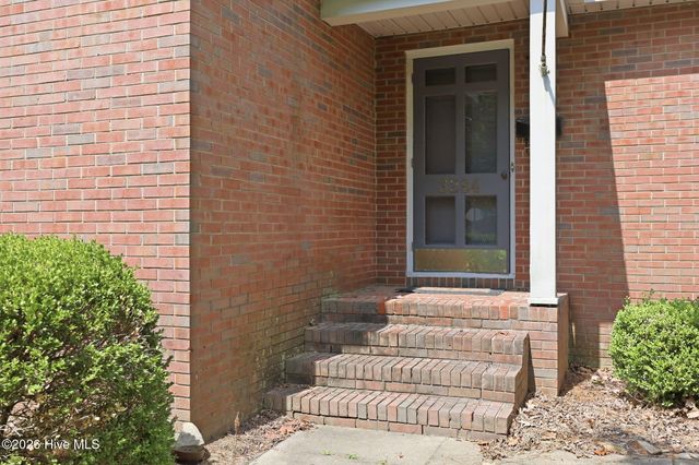 3284 N Walnut Street, Farmville, NC 27828