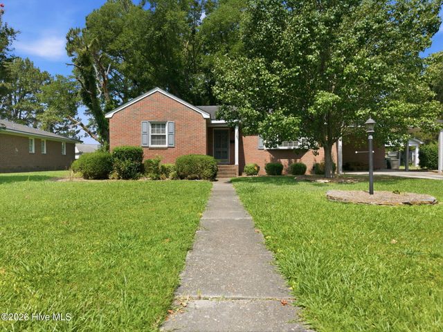 3284 N Walnut Street, Farmville, NC 27828