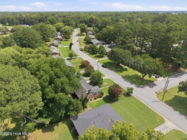 3284 N Walnut Street, Farmville, NC 27828