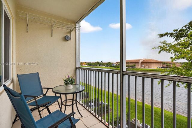1301 SW 134th Way 313B, Pembroke Pines, FL 33027