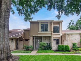 11624 Village Place Drive 327, Houston, TX 77077