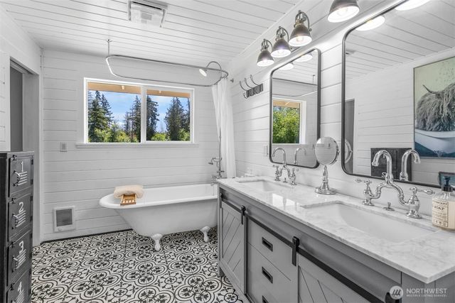 16005 148th Avenue SE, Yelm, WA 98597