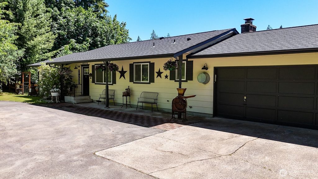 16005 148th Avenue SE, Yelm, WA 98597