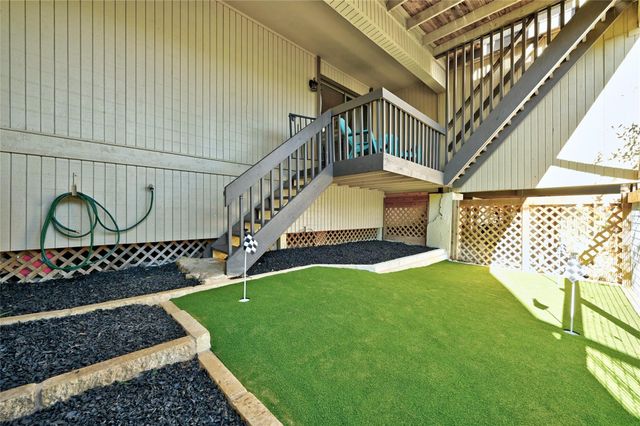 115 Comanche PT, Point Venture, TX 78645