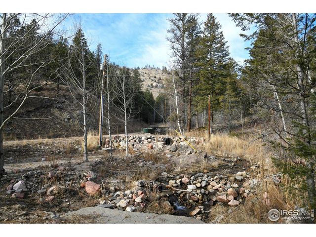 416 Black Creek Dr, Glen Haven, CO 80532
