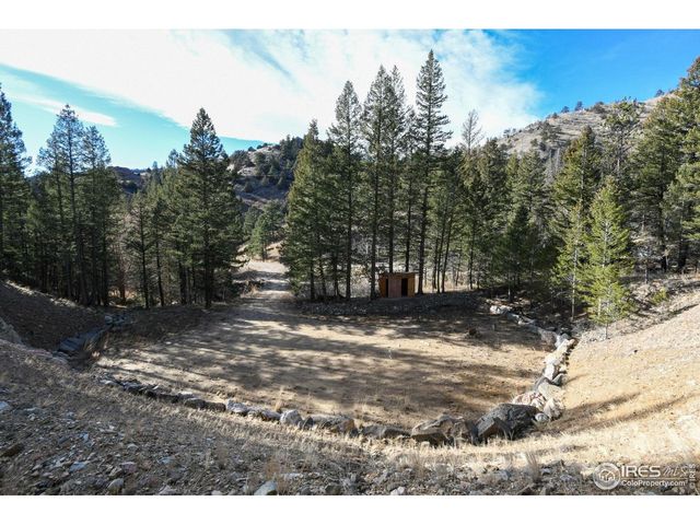 416 Black Creek Dr, Glen Haven, CO 80532