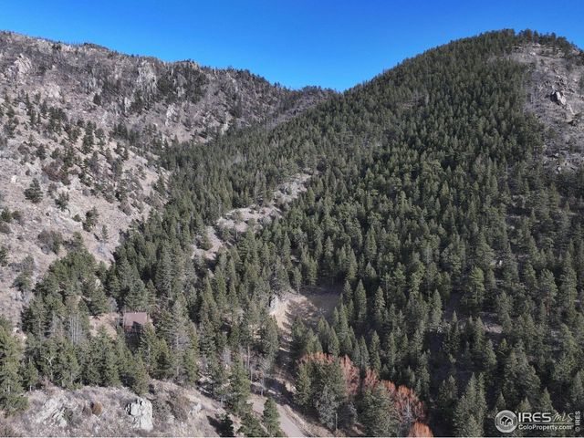 416 Black Creek Dr, Glen Haven, CO 80532