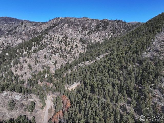 416 Black Creek Dr, Glen Haven, CO 80532