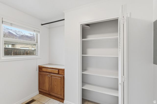 1443 E WASHAKIE CIR, Ogden, UT 84403