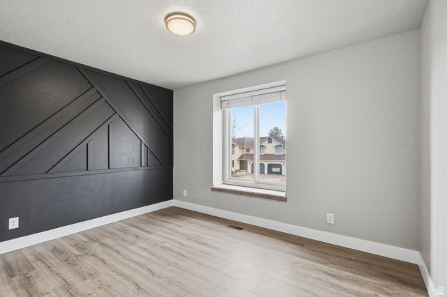 1443 E WASHAKIE CIR, Ogden, UT 84403