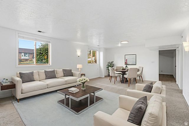 1443 E WASHAKIE CIR, Ogden, UT 84403