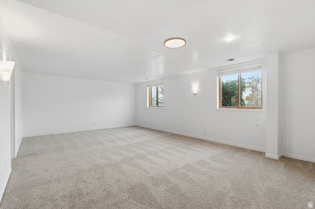 1443 E WASHAKIE CIR, Ogden, UT 84403