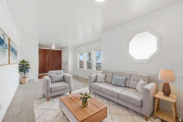 1443 E WASHAKIE CIR, Ogden, UT 84403