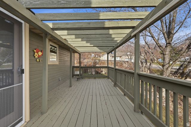 1443 E WASHAKIE CIR, Ogden, UT 84403