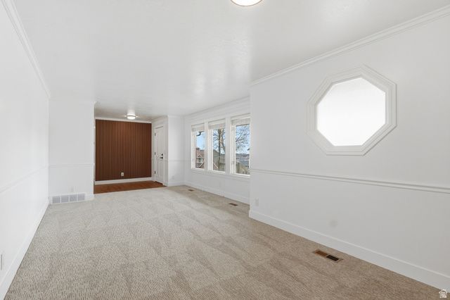 1443 E WASHAKIE CIR, Ogden, UT 84403