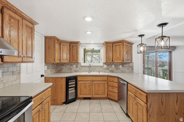 1443 E WASHAKIE CIR, Ogden, UT 84403