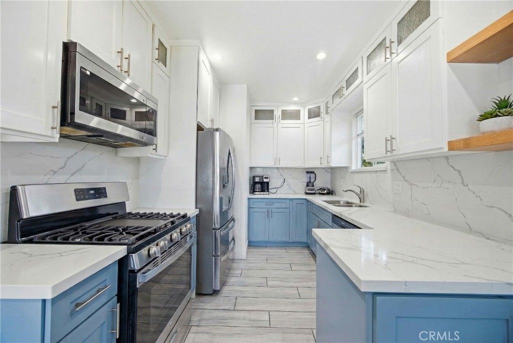 Image 19 of property listing at 151 E 69th, Los Angeles, CA 90003